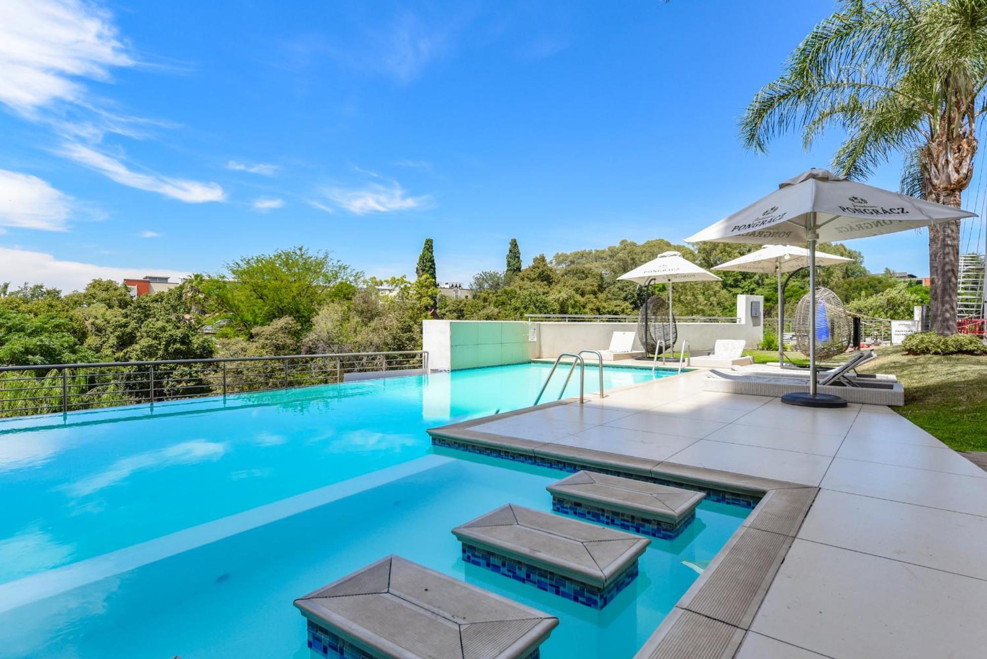 The Regency Apartments Pretoria-Noord Esterno foto